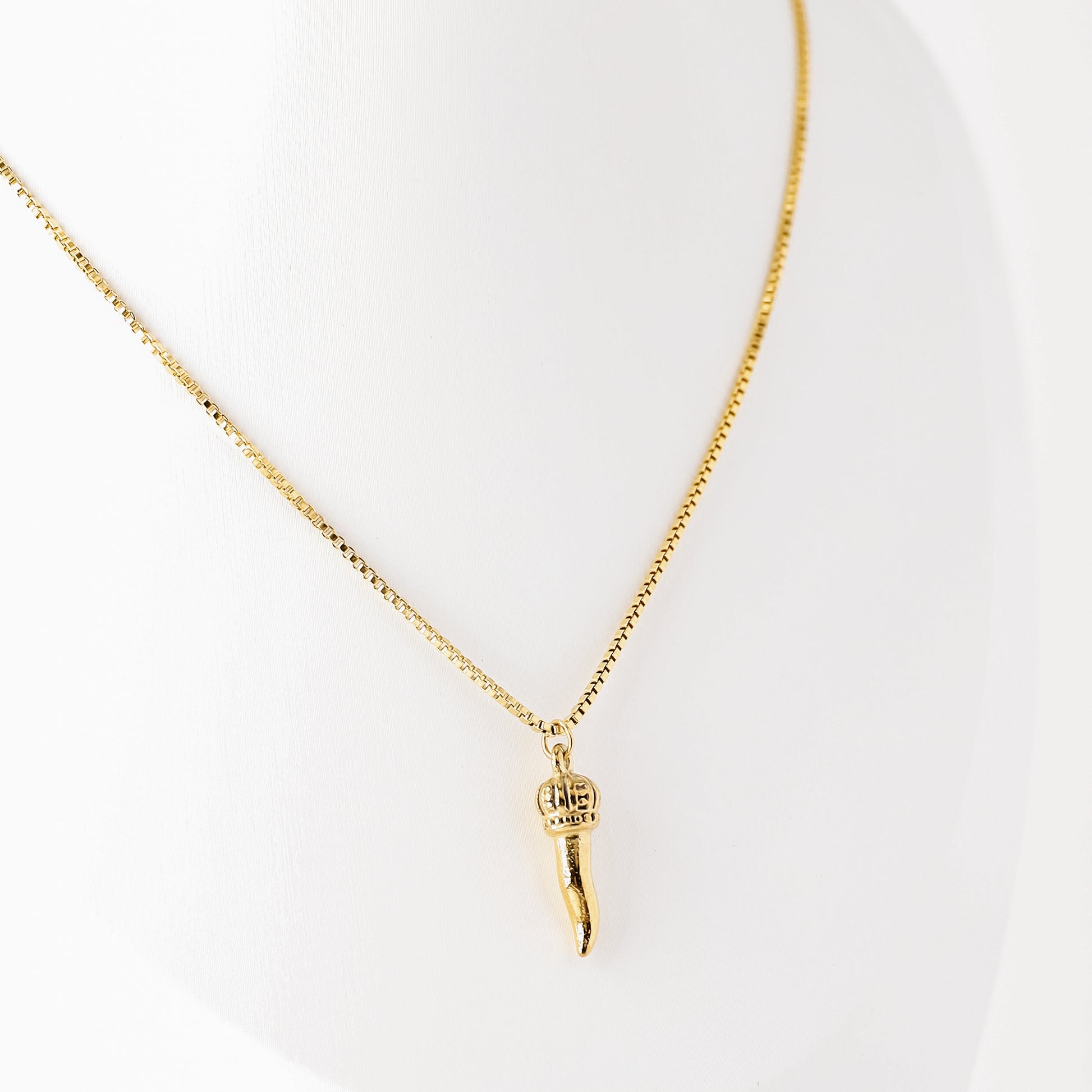 Italian Horn Necklace: 18K Gold Cornicello Luckycharm