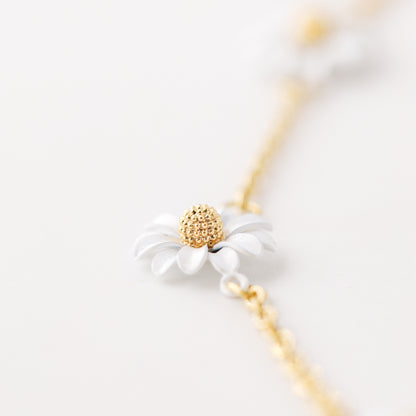 Daisy Station Necklace