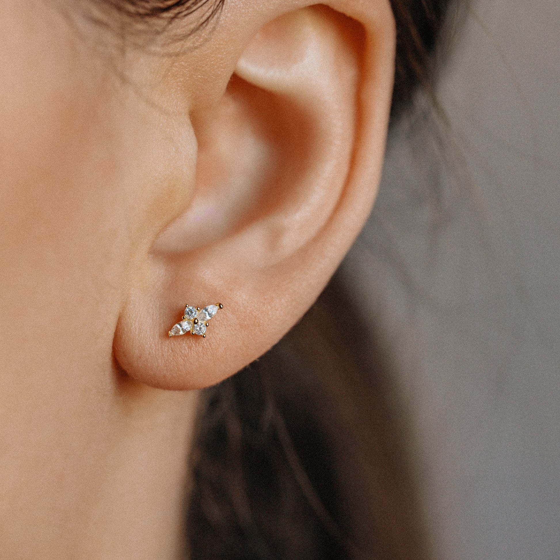 Dainty Gold Tiny Flower Earrings, Four Petals Flower Stud, Tiny Sparkly CZ Studs, Cartilage Earrings, Minimalist Earrings, Piercing Earrings