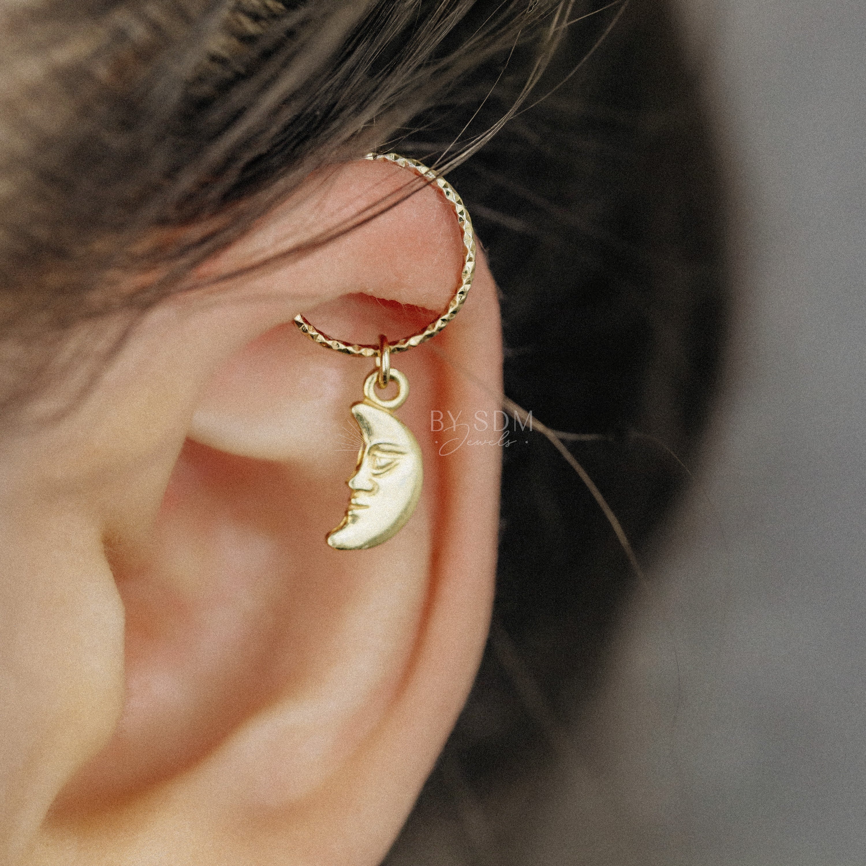 Butterfly Cartilage Mini Hoop Earrings | Caitlyn Minimalist