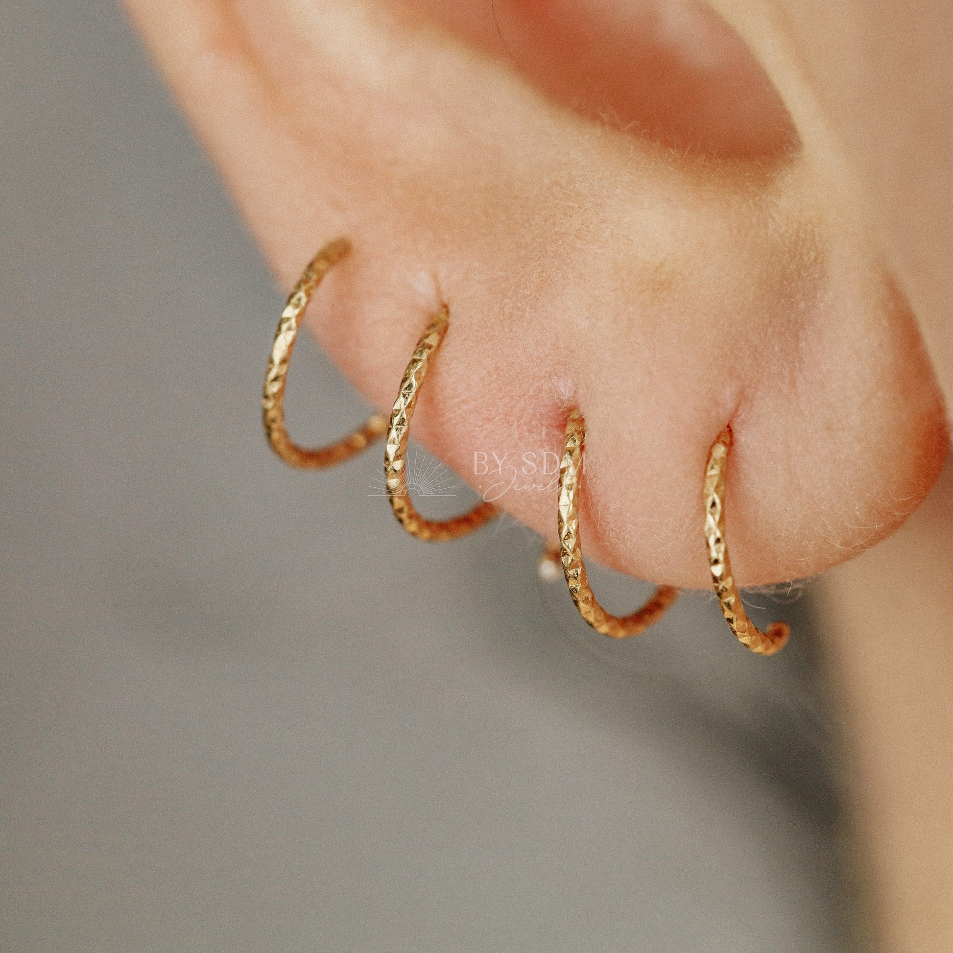 Double Hoop Earrings Spiral Loop Earrings Threader Hoops Minimalist Earrings Spiral Open Hoop Earrings 18k Gold plated Diamond Cut Earrings