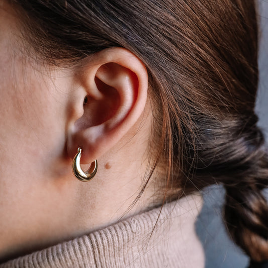 Statement Tapered Hoop Earrings • Gold Hoop Earrings • Lightweight Earrings • Minimalist Earrings • bySDMjewels jewelry
