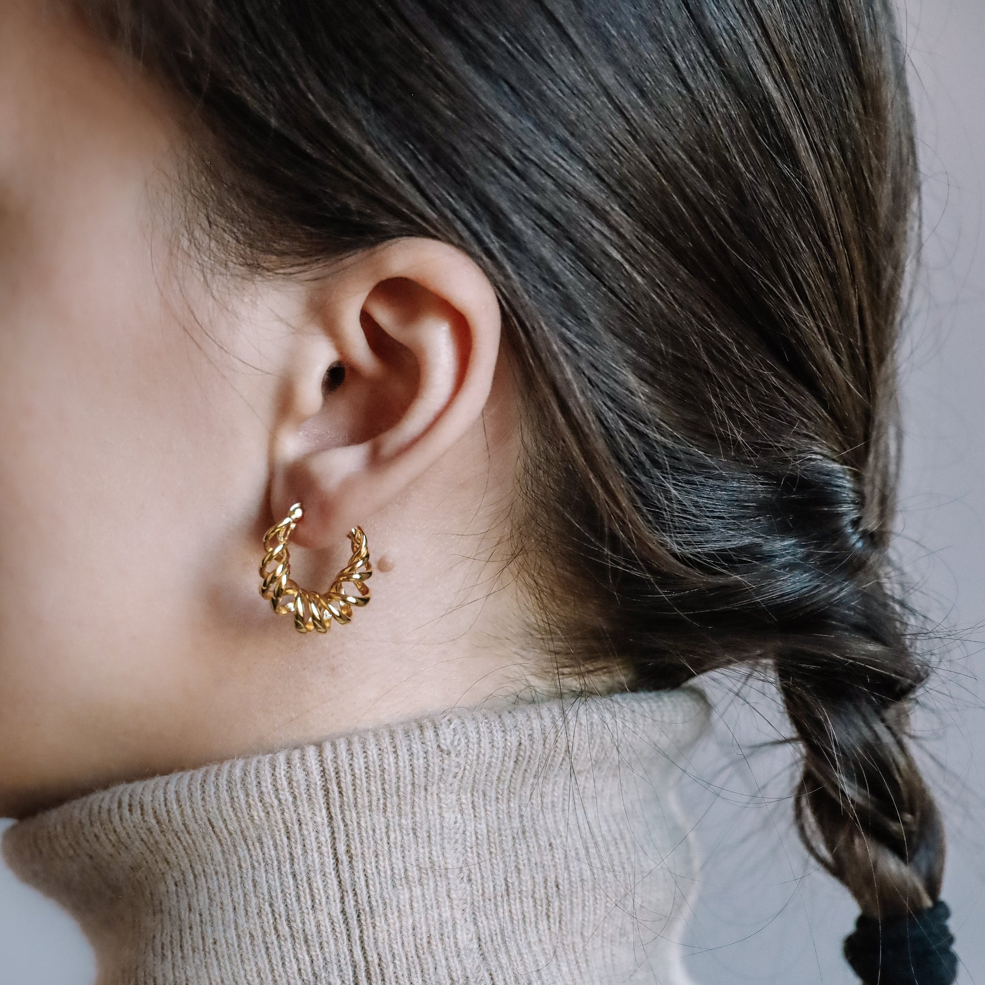 Twisted Hoop Earrings, Gold, Silver • Minimalist Earrings • Huggie Earrings • Birthday Gift • Perfect Gift for Her