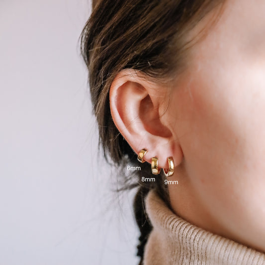 Simple Round Hoop Earrings • Huggies • Gold • Silver