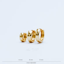 Load image into Gallery viewer, Simple Round Hoop Earrings • Huggies • Gold • Silver
