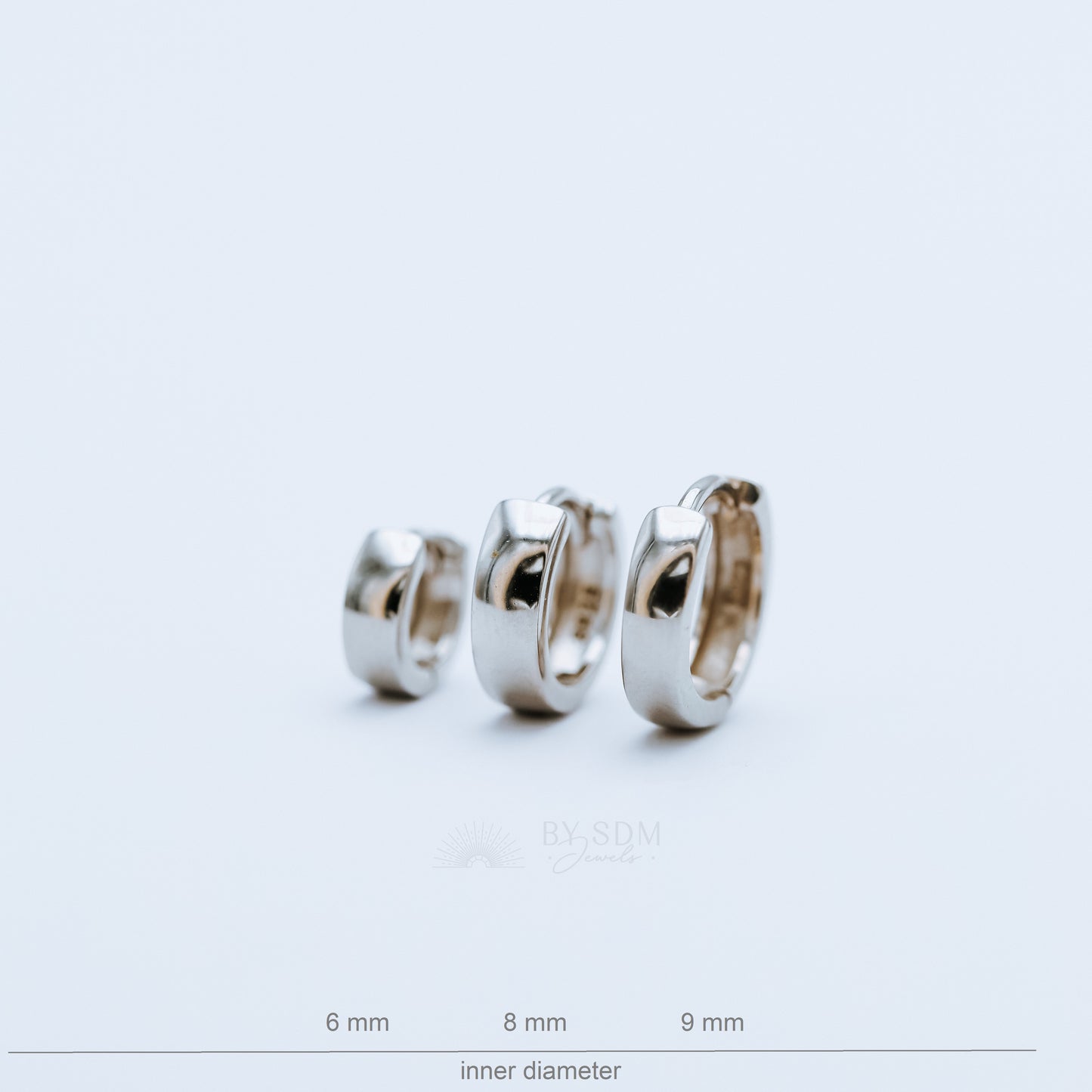 Simple Round Hoop Earrings • Huggies • Gold • Silver