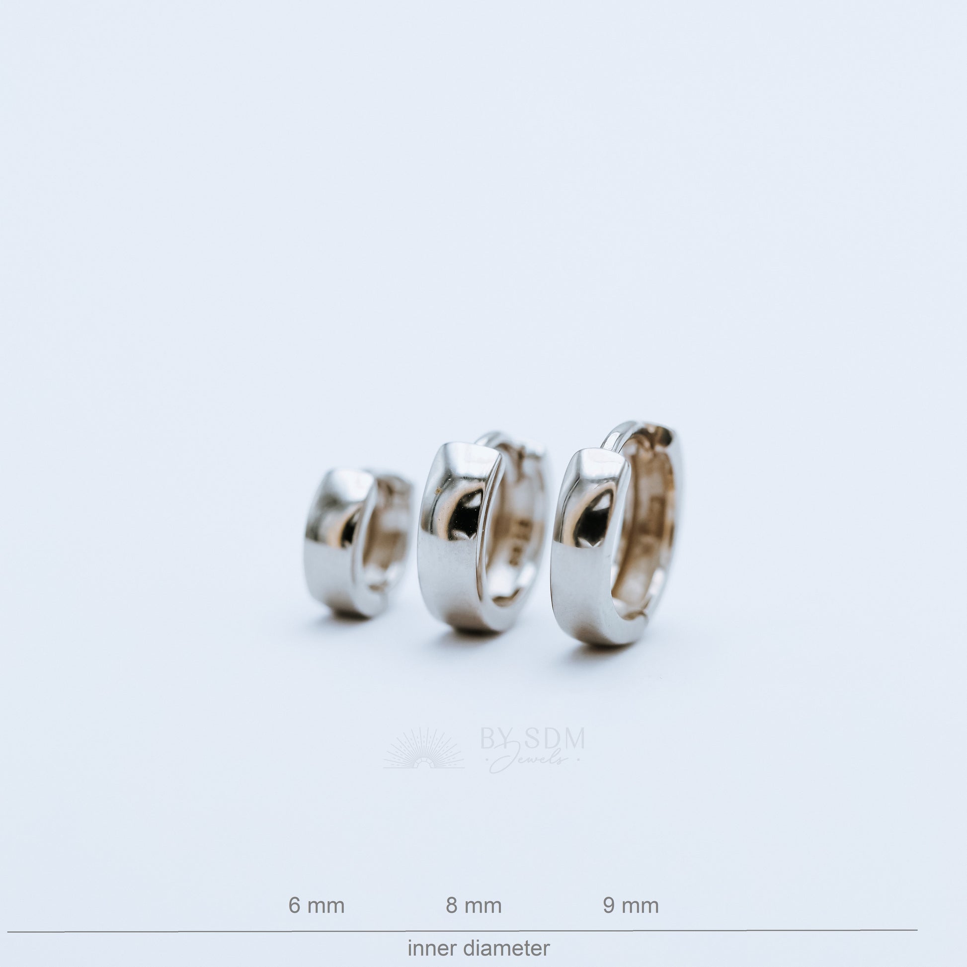 Simple Round Hoop Earrings • Huggies • Gold • Silver