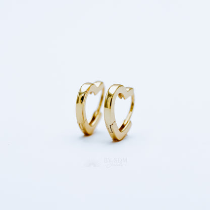 Heart Link Hoop Earrings • Huggies • Gold • Silver