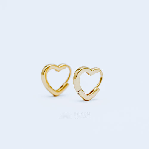 Heart Link Hoop Earrings • Huggies • Gold • Silver