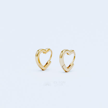 Heart Link Hoop Earrings • Huggies • Gold • Silver