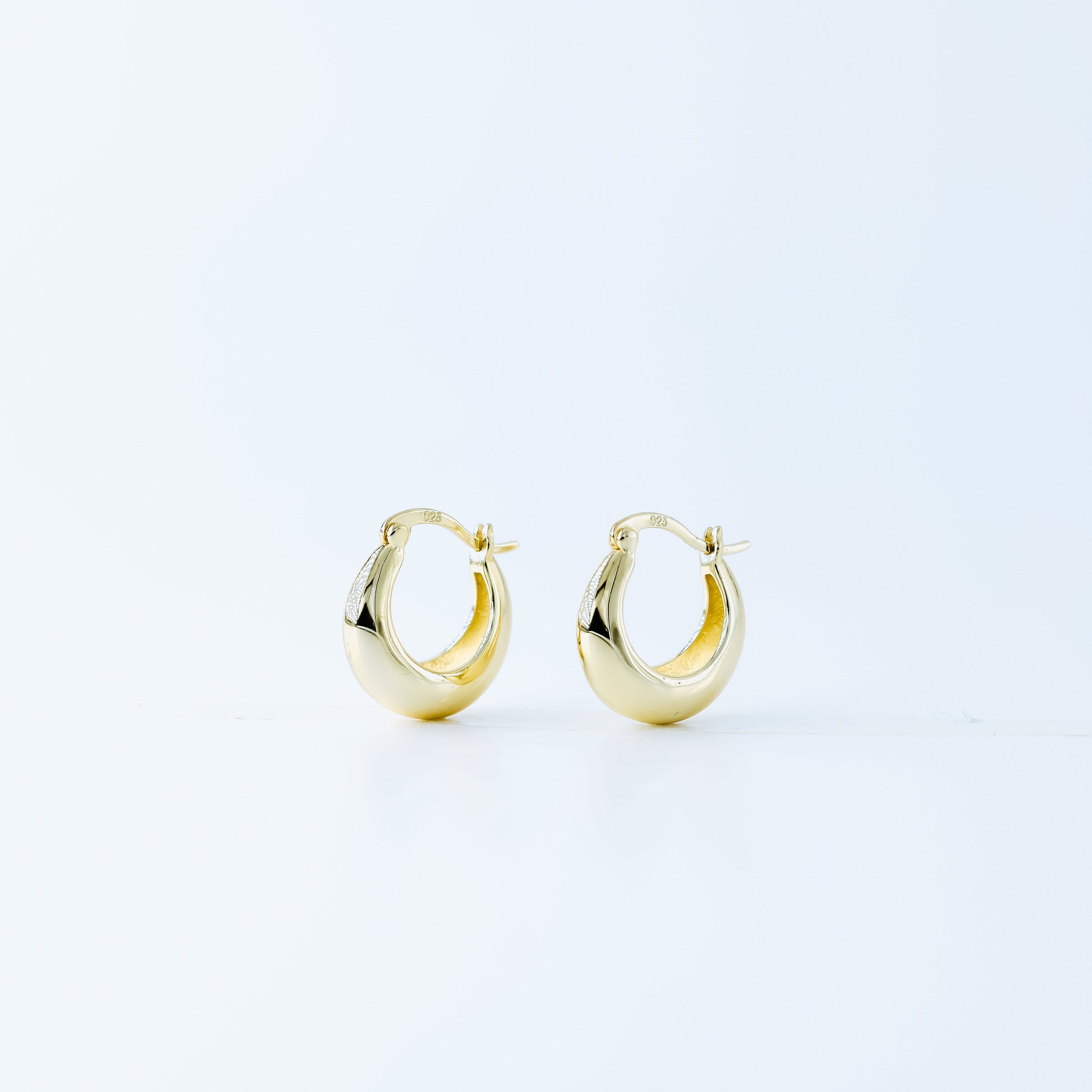 Statement Tapered Hoop Earrings • Gold Hoop Earrings • Lightweight Earrings • Minimalist Earrings • bySDMjewels jewelry