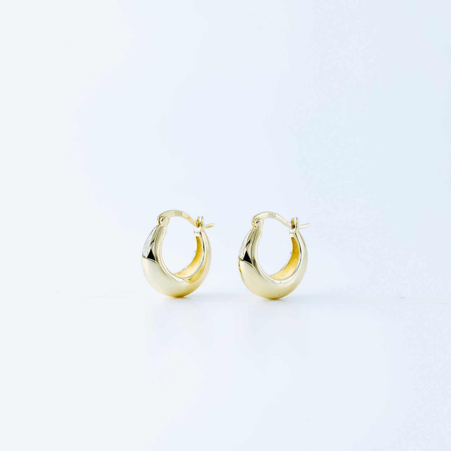 Statement Tapered Hoop Earrings • Gold Hoop Earrings • Lightweight Earrings • Minimalist Earrings • bySDMjewels jewelry