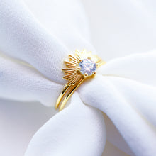 Load image into Gallery viewer, Dainty Sun Ring, Rising Sun Ring, Sunbeam Ring, Spike Ring, Celestial Ring, Gold Ring, Statement Ring, Simple Gold Ring, Stacking Ring
